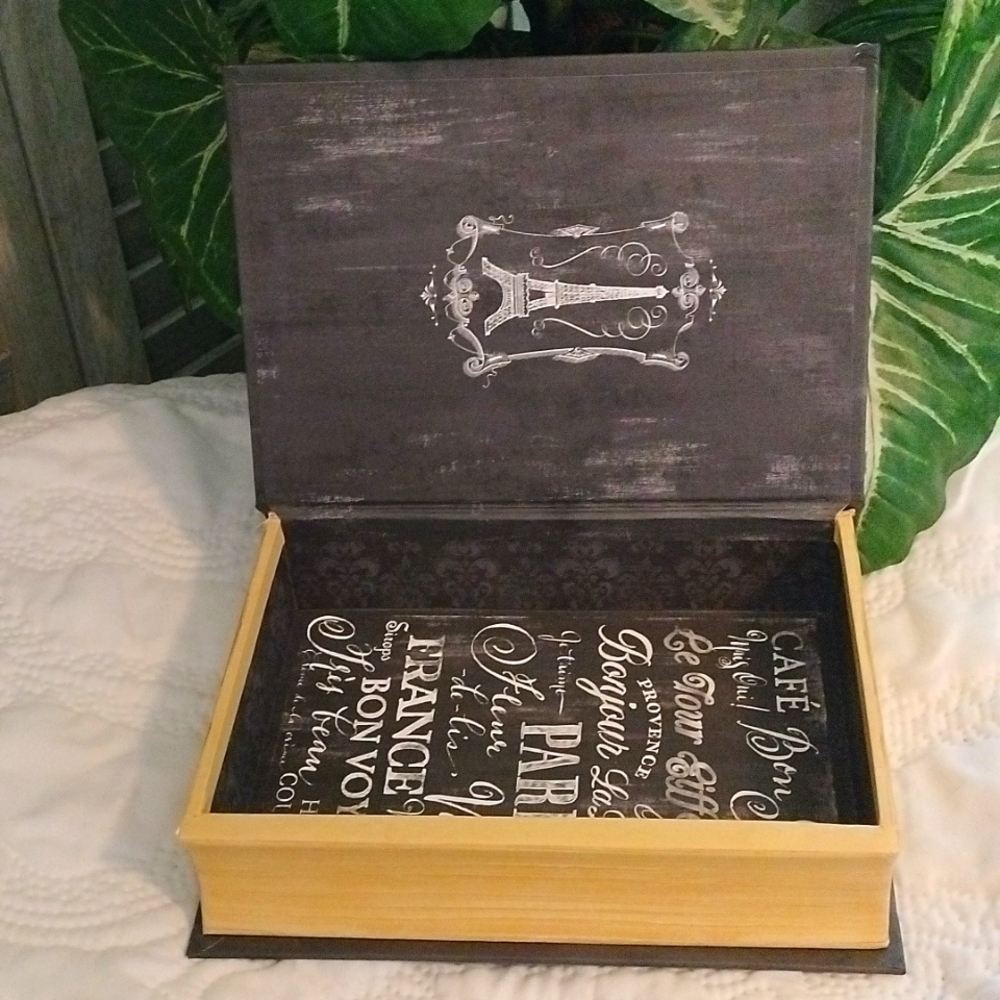 ⚜️ Punch Studio Decorative Storage Book Box - Picture 11 of 11